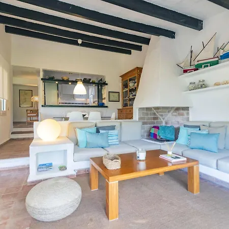 Beachfront In Binisafuller With 4 Bedrooms And Direct Sea Access *