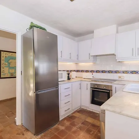 Beachfront In Binisafuller With 4 Bedrooms And Direct Sea Access * Binisafua