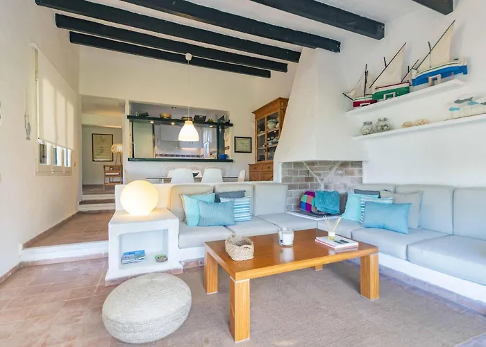 Beachfront In Binisafuller With 4 Bedrooms And Direct Sea Access *