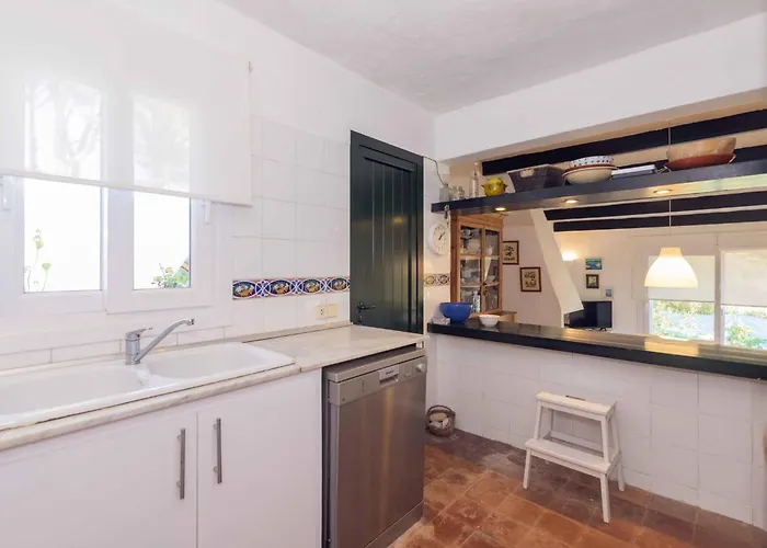 Villa Beachfront In Binisafuller With 4 Bedrooms And Direct Sea Access