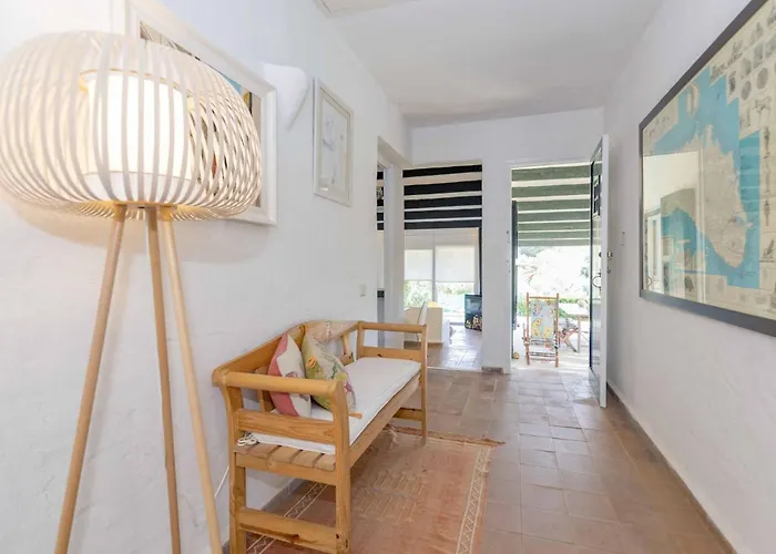 Beachfront In Binisafuller With 4 Bedrooms And Direct Sea Access * Binisafua