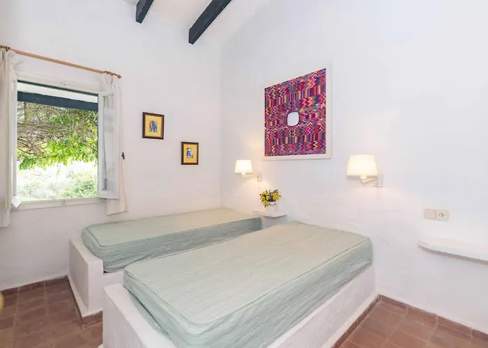 Beachfront In Binisafuller With 4 Bedrooms And Direct Sea Access Villa