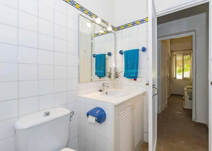 Beachfront In Binisafuller With 4 Bedrooms And Direct Sea Access Villa